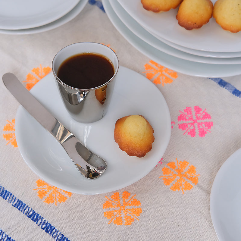 CUILLÈRE À CAFÉ AFFAMÉE